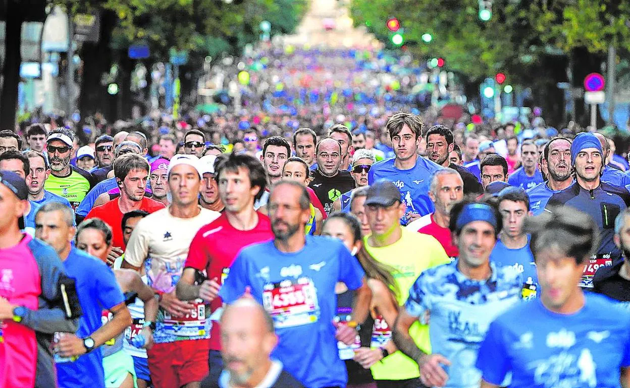 El Bilbao Night Marathon llena hoy las calles de la ciudad El Correo